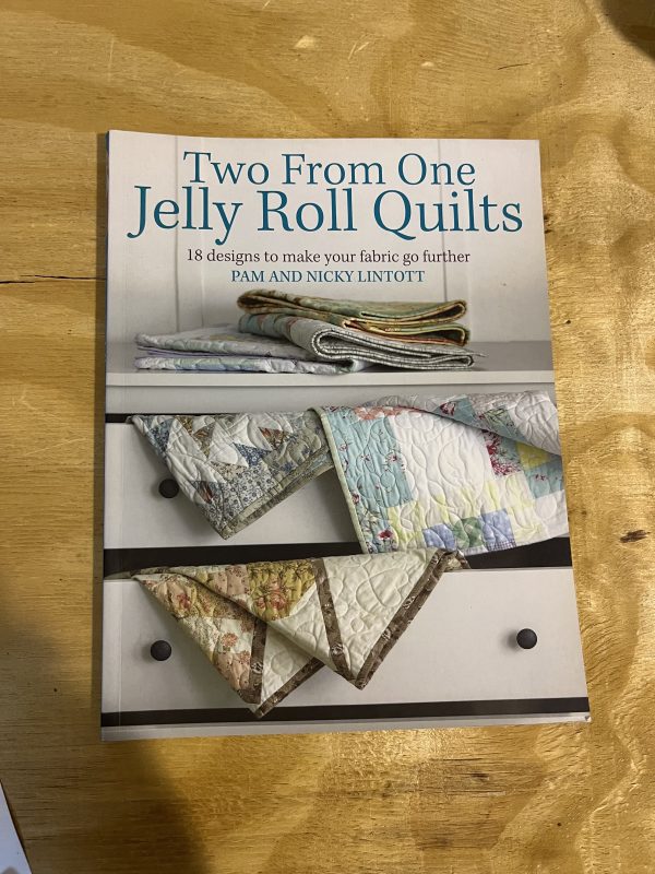 LIBRO 2 FROM 1 JELLY ROLL QUILTS