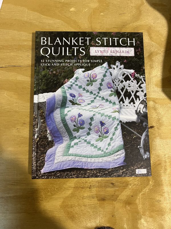 LIBRO BLANKET STITCH QUILTS
