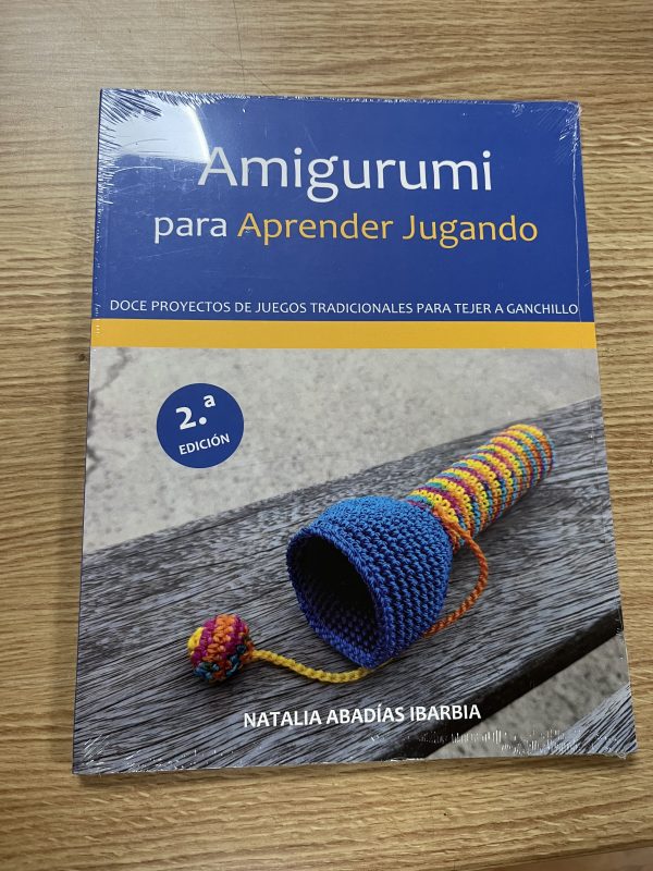 LIBRO AMIGURUMI PARA APRENDER JUGANDONatalia Abasc